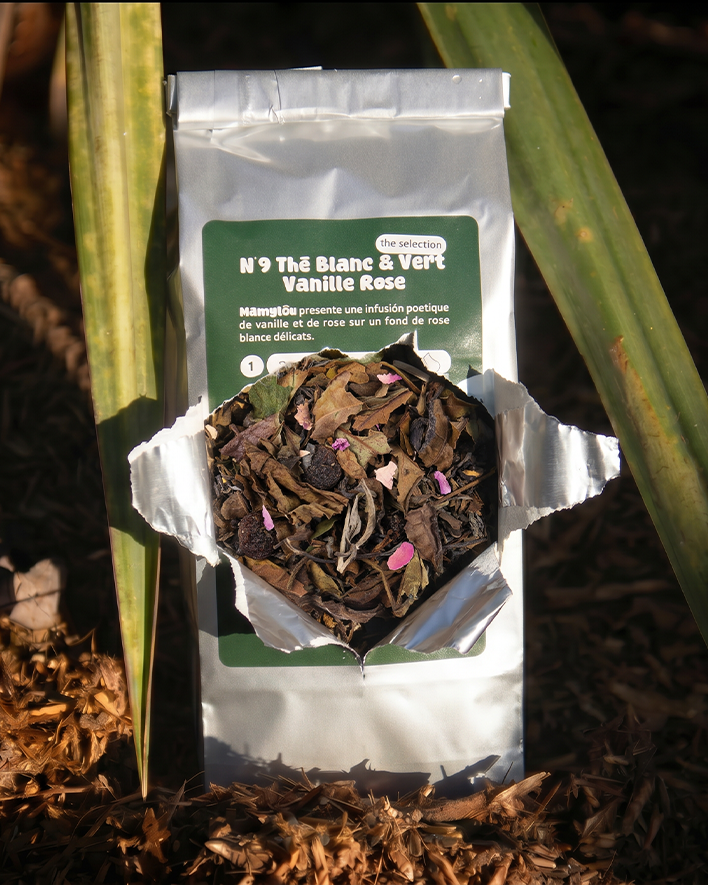 No. 9 White tea and green vanilla rose